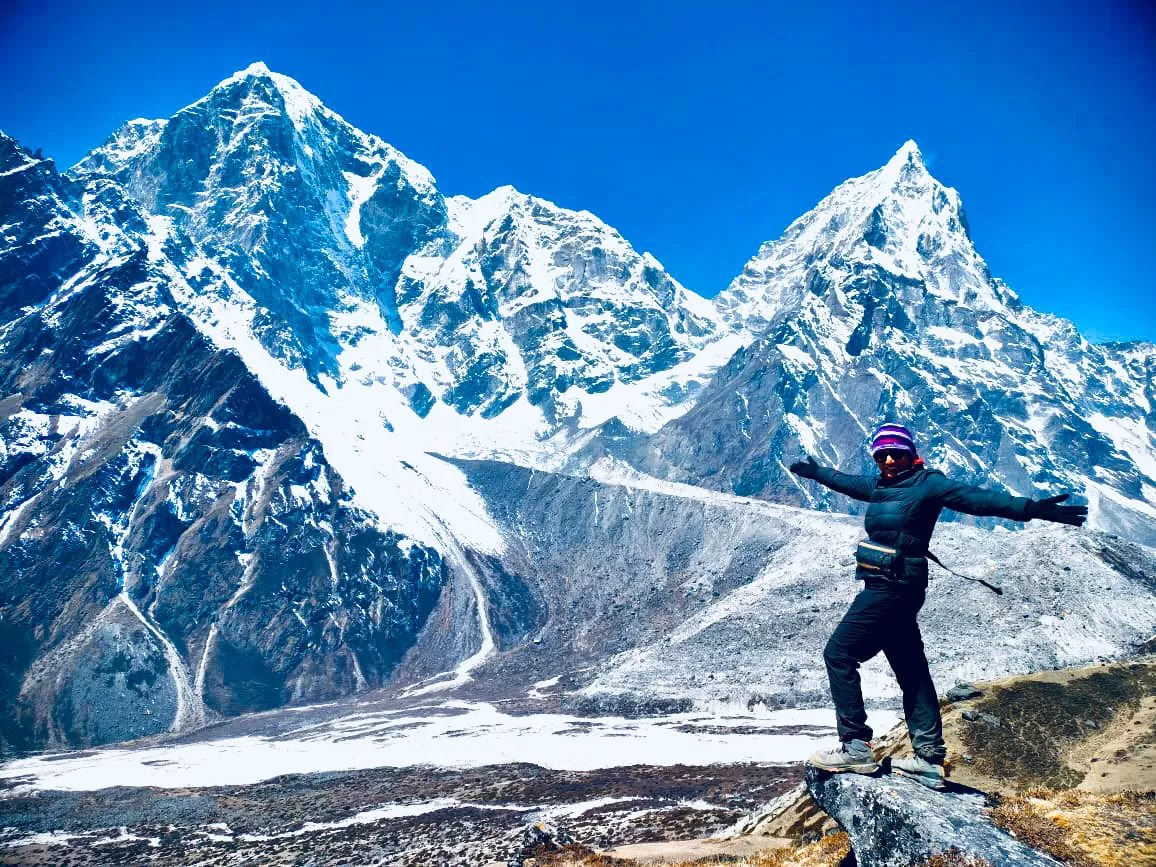 Man standing on the way to everest base camp