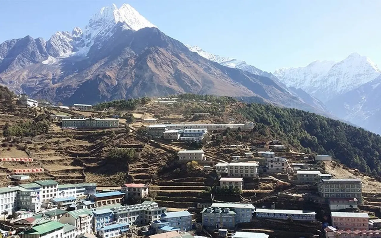 Ghid de altitudine pentru drumeția în tabăra de bază Everest